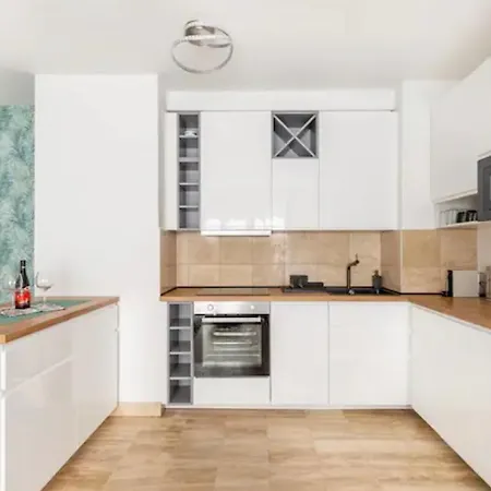 Διαμέρισμα Kazinczy Street Vibe I 2br I 1 Free Parking I Self Check-in *