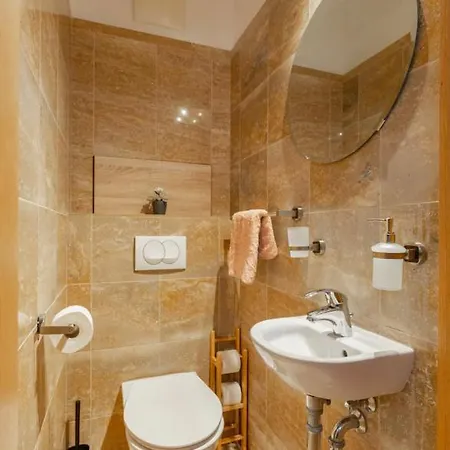 Kazinczy Apartment I Free Parking I Self Chkn Lejlighed *