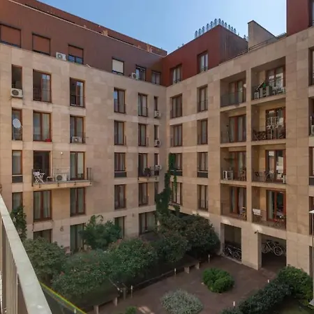 Kazinczy Street Vibe I 2br I 1 Free Parking I Self Check-in * Βουδαπέστη