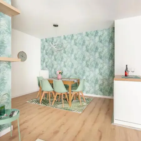 Kazinczy Apartment I Free Parking I Self Chkn * Budapest